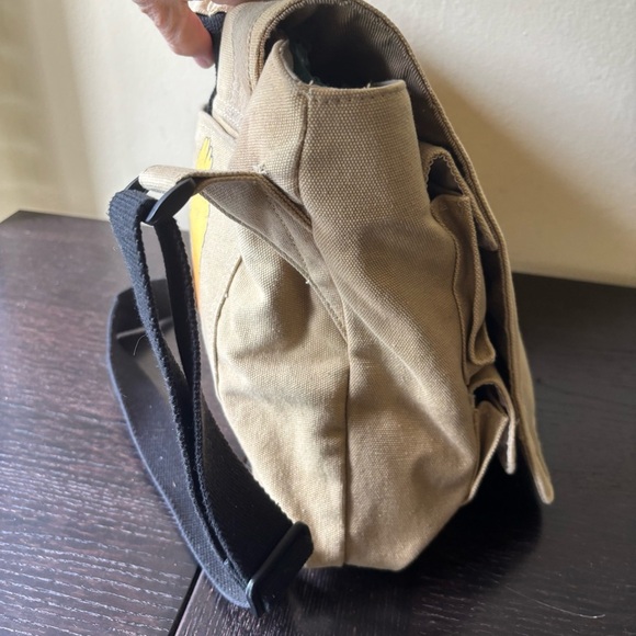 Lynyrd Skynyrd Leonard Skinard cream, Mesenger side body bag - Picture 6 of 13